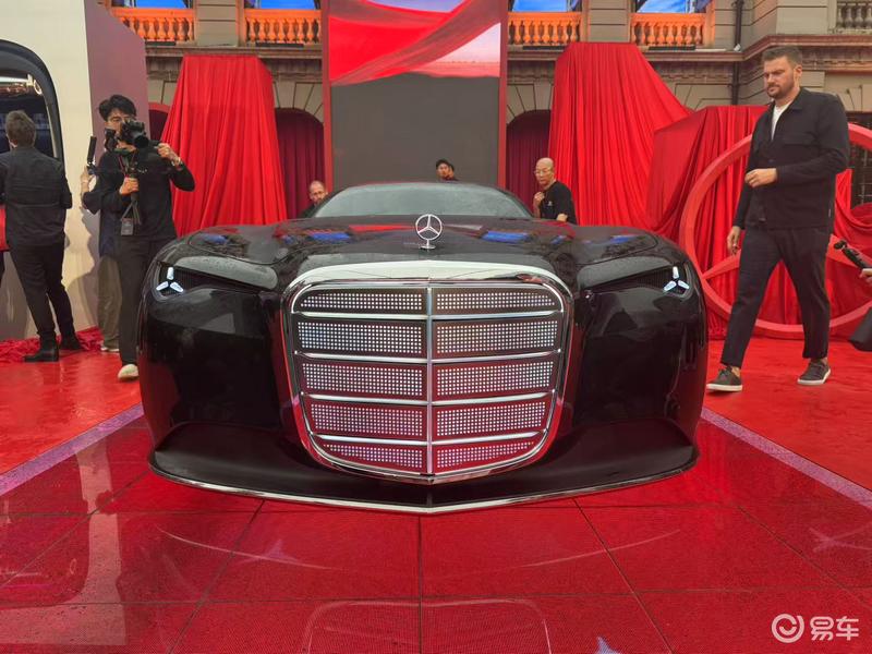 梅赛德斯-奔驰VisionIconic概念车首发设计语言全新升级