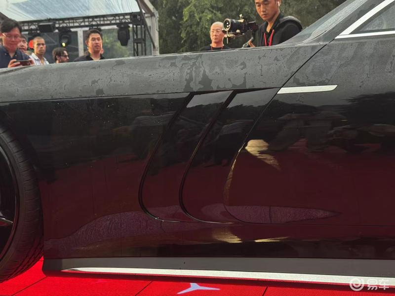 梅赛德斯-奔驰VisionIconic概念车首发设计语言全新升级(图4)