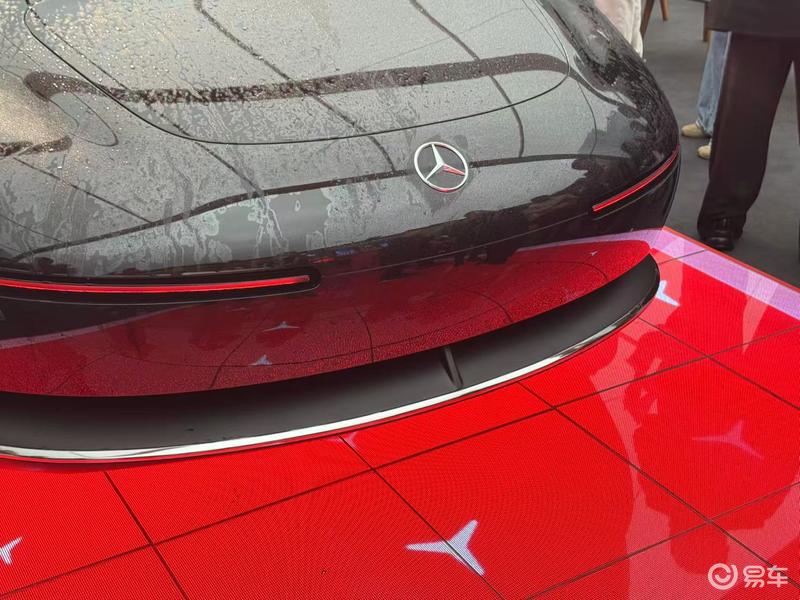 梅赛德斯-奔驰VisionIconic概念车首发设计语言全新升级(图8)