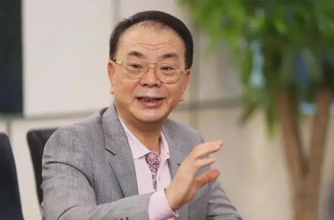 厦门半导体巨头科技感拉满宾利劳斯莱斯都用它家车灯(图3)