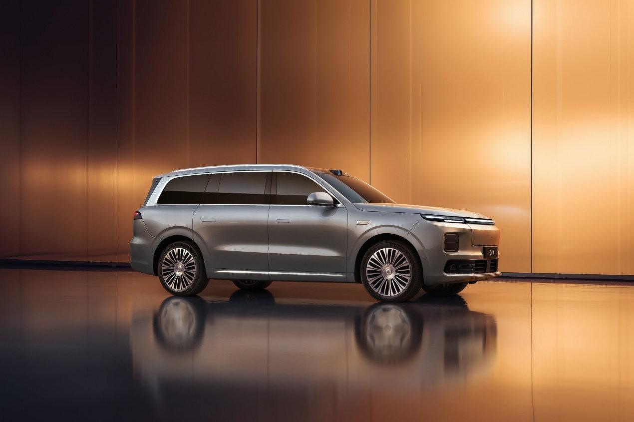 重塑全维豪华标杆零跑D19开启价值旗舰新时代(图2)