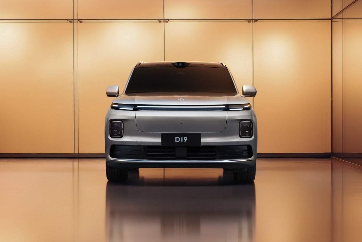 重塑全维豪华标杆零跑D19开启价值旗舰新时代(图3)