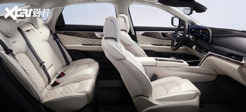 凯迪拉克新CT6上市全款一口价2899万起(图4)