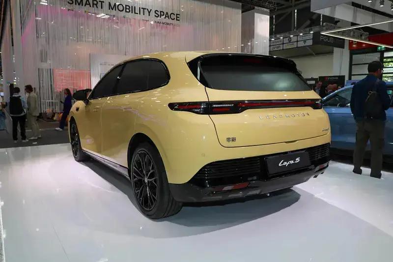 11月上市新车汇总岚图泰山零跑Lafa5领衔(图10)