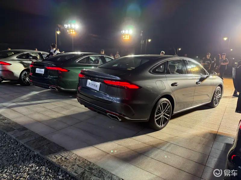 11月上市新车汇总岚图泰山零跑Lafa5领衔(图45)