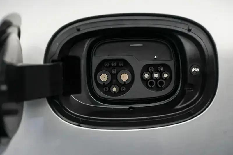 11月上市新车汇总岚图泰山零跑Lafa5领衔(图60)