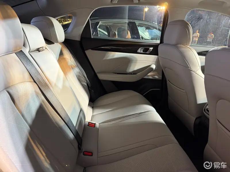 11月上市新车汇总岚图泰山零跑Lafa5领衔(图47)