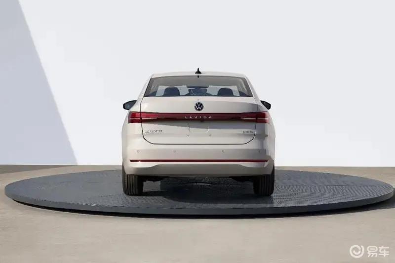 11月上市新车汇总岚图泰山零跑Lafa5领衔(图53)