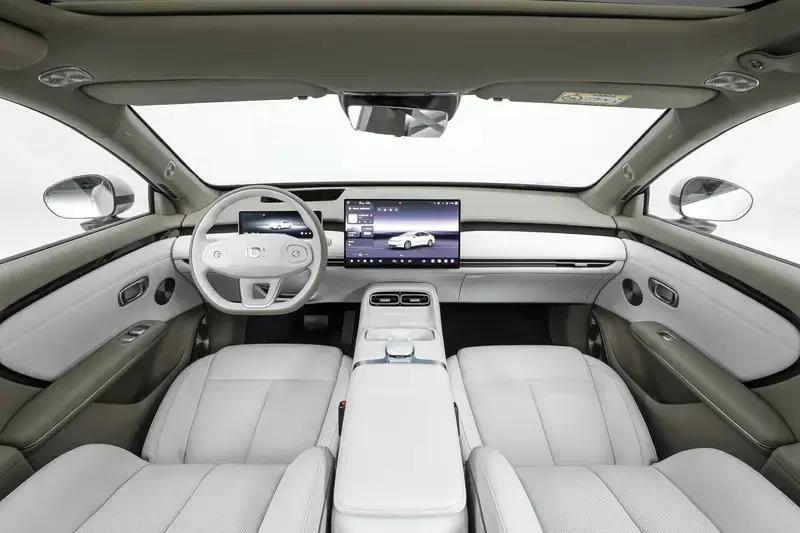 11月上市新车汇总岚图泰山零跑Lafa5领衔(图59)