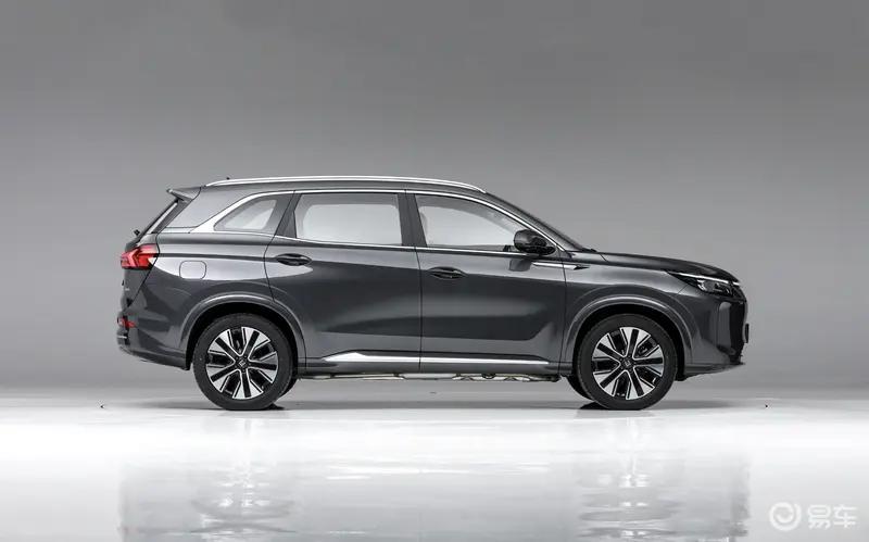 11月上市新车汇总岚图泰山零跑Lafa5领衔(图65)