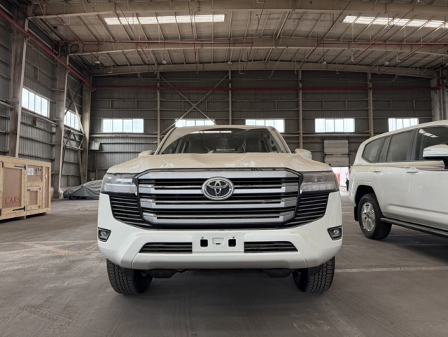 2025款丰田酷路泽3300柴油GXR18轮丝绒港口最新报价参数