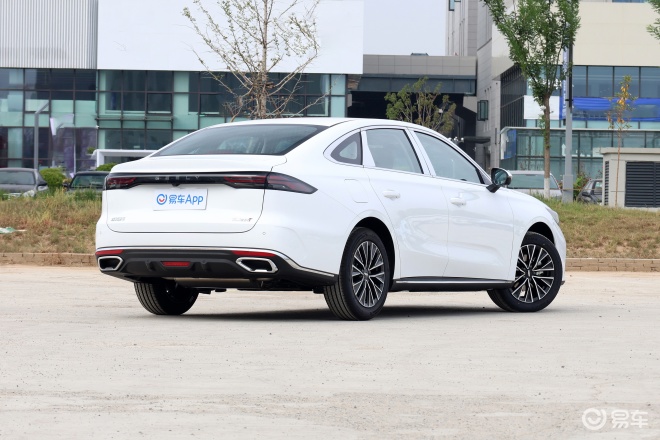 吉利第5代帝豪开启预售限时先享价689万起(图5)