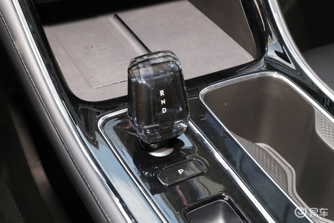 吉利第5代帝豪开启预售限时先享价689万起(图12)