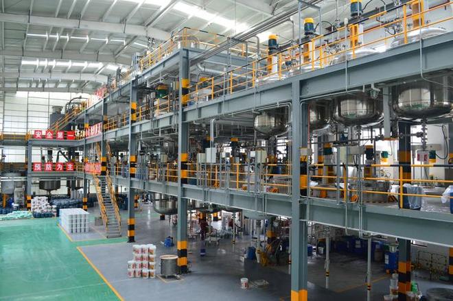 星宇股份周晓萍董事长荣获2025年“全球半导体照明产业发展杰出贡献奖”(图2)