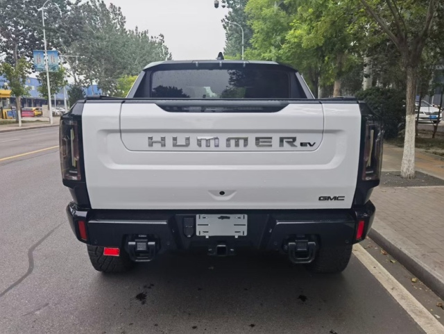 2023款悍马EV皮卡EDITION1豪华大越野优惠8万(图3)