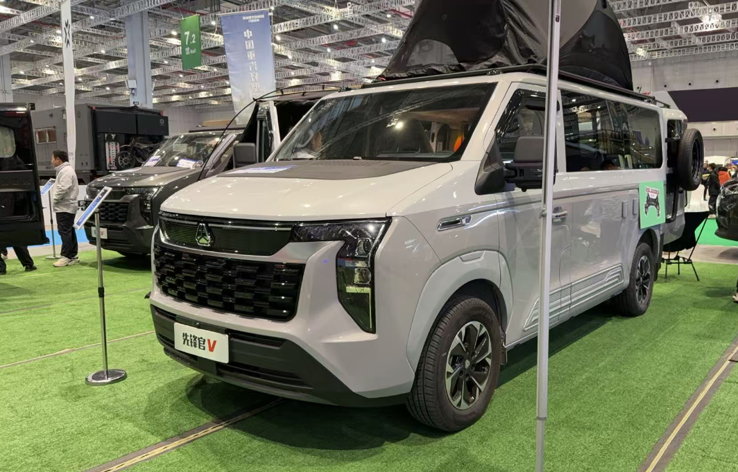 多品类强势出击！中国重汽轻型汽车首登上海国际房车展(图4)