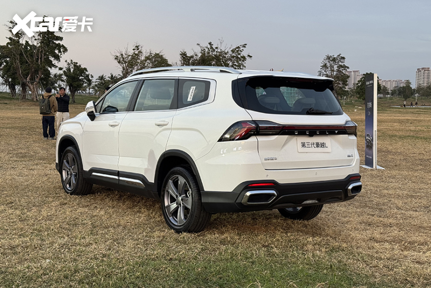 吉利第三代豪越L正式上市限时价899万元起(图4)