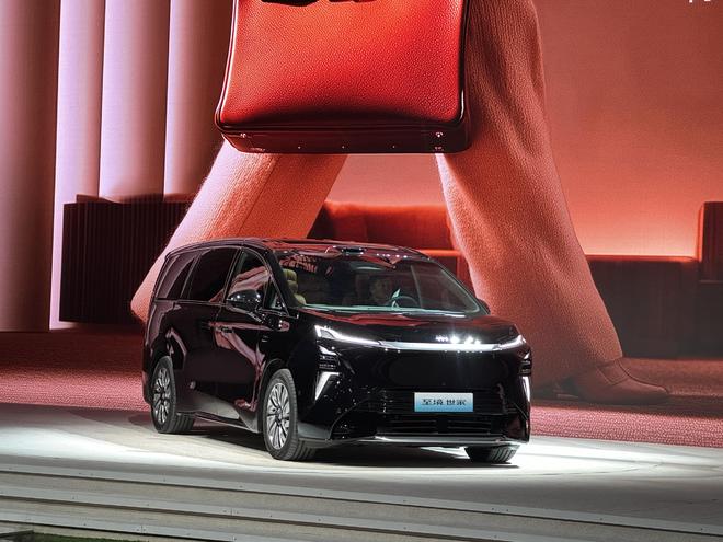 8屏座舱+五恒健康空间别克至境世家售4399万起