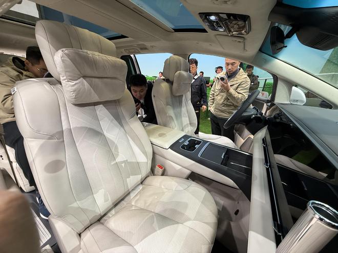 8屏座舱+五恒健康空间别克至境世家售4399万起(图8)