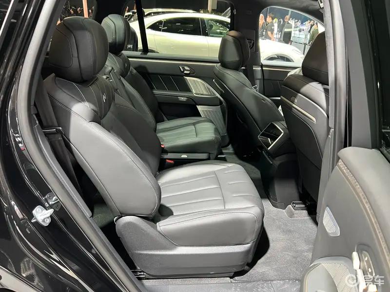 乐道L90黑骑士特别版全国首批交付售价3068万元(图7)