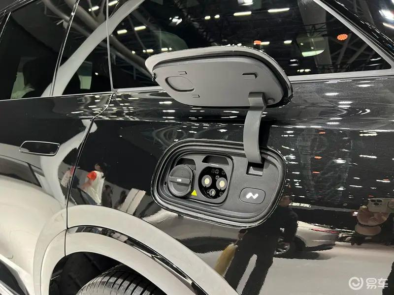 乐道L90黑骑士特别版全国首批交付售价3068万元(图8)