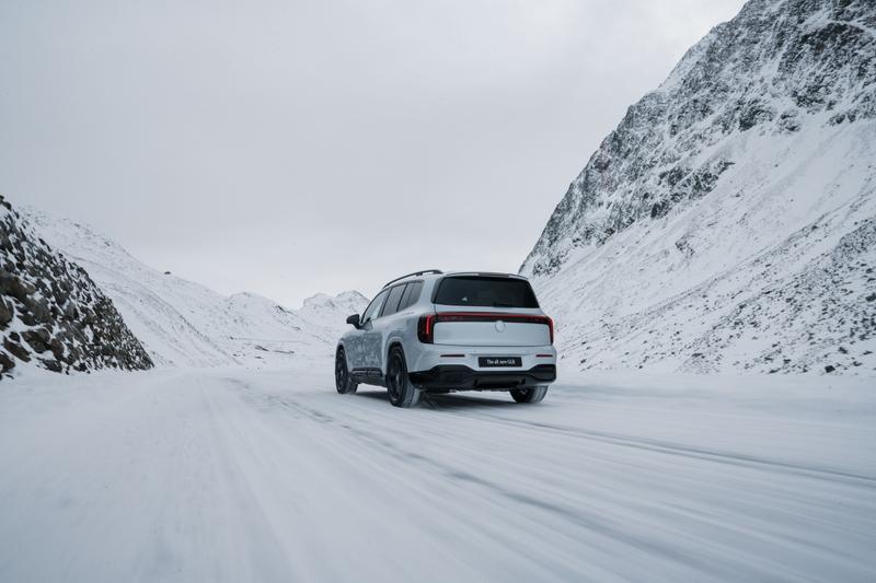 全新梅赛德斯-奔驰GLB全球首发提供燃油纯电两种动力可选(图8)