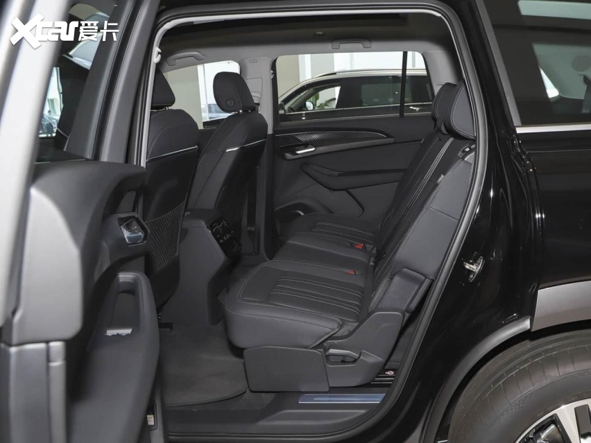 三种动力系统新增香檀棕车色2026款奥迪Q6值得入手吗？(图4)