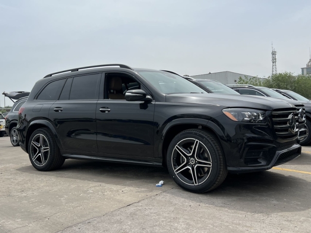 2025款奔驰GLS4507座港口现车现金优惠8万(图2)