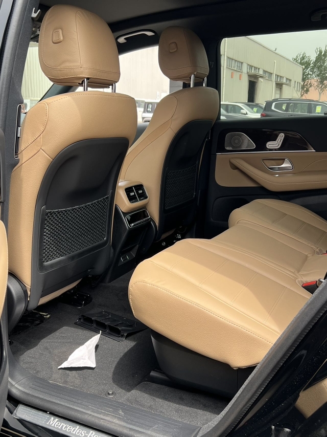 2025款奔驰GLS4507座港口现车现金优惠8万(图4)