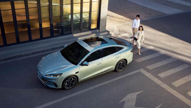 福尔达取得集成照明灯的出风口总成专利结构紧凑占用空间小(图5)