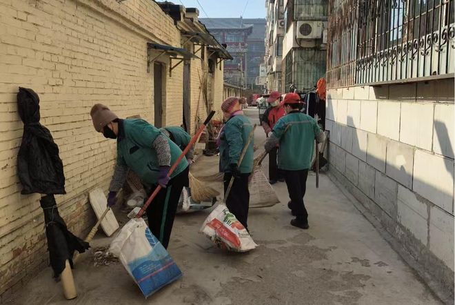 河北保定：五四路街道西苑北社区扫尘迎新春