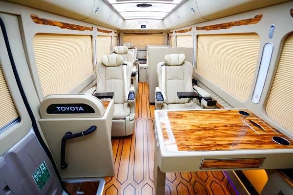 北京丰田考斯特7座-改装8座卫生间版价格(图7)