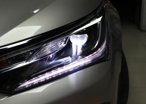 新手司机必看！汽车灯光使用指南来袭！(图2)